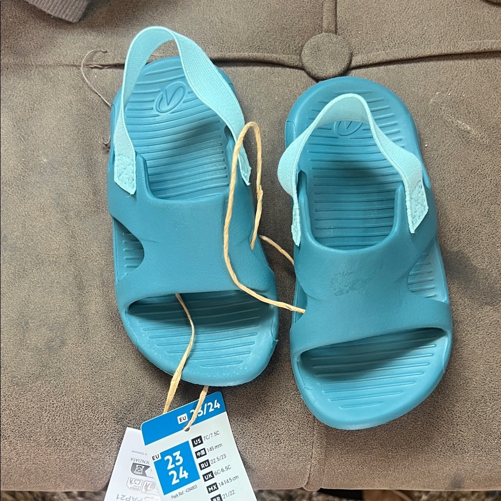 Toddler swim shoes